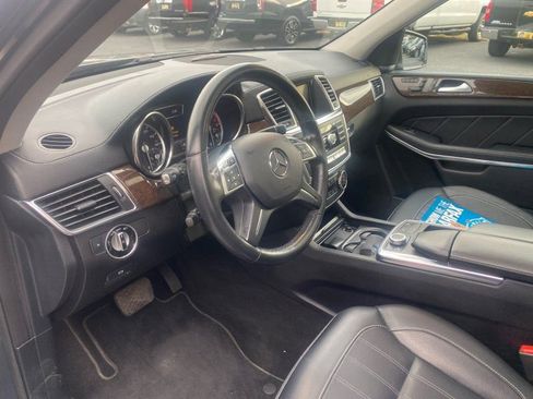 Used 2014 Mercedes-Benz GL 450 4MATIC image 15