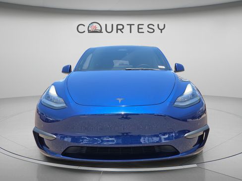 Used 2022 Tesla Model Y Long Range AWD/4WD image 8