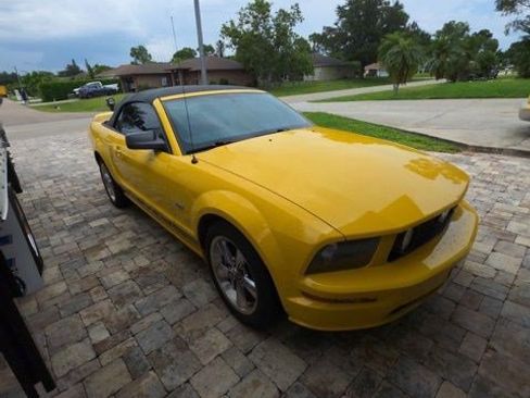 Used 2006 Ford Mustang GT RWD image 1