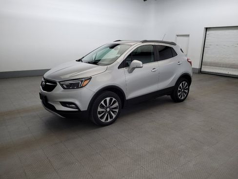 Used 2018 Buick Encore Essence AWD/4WD image 2