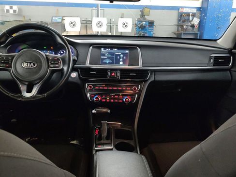 Used 2017 Kia Optima Premium image 18