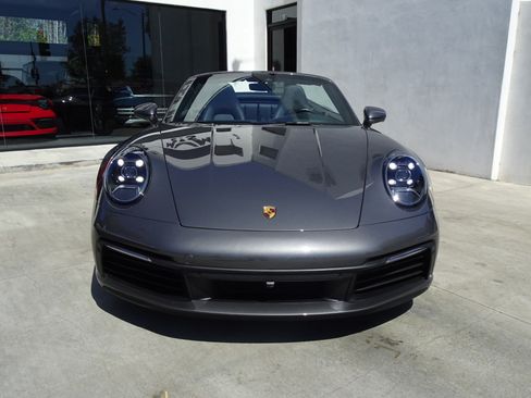 Used 2022 Porsche 911 Carrera w/ Premium Package RWD image 3