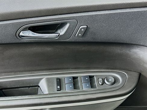 Used 2012 GMC Acadia SLE image 15