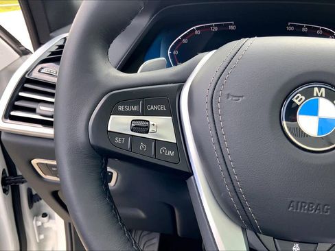 Used 2023 BMW X5 xDrive40i w/ Premium Package image 21