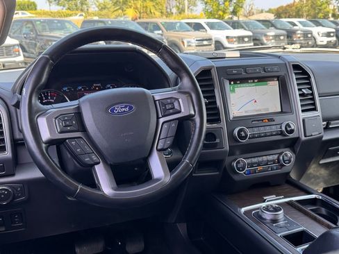 Certified 2019 Ford Expedition Platinum RWD image 29