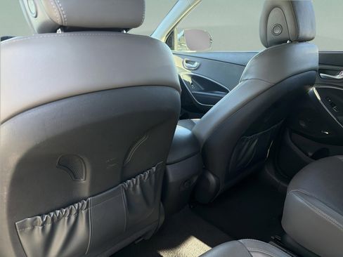 Used 2016 Hyundai Santa Fe Limited w/ Option Group 04 image 32