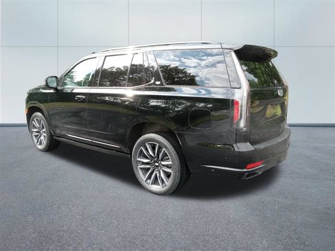 Used 2023 Cadillac Escalade Sport w/ LPO, ONYX Package AWD/4WD image 3