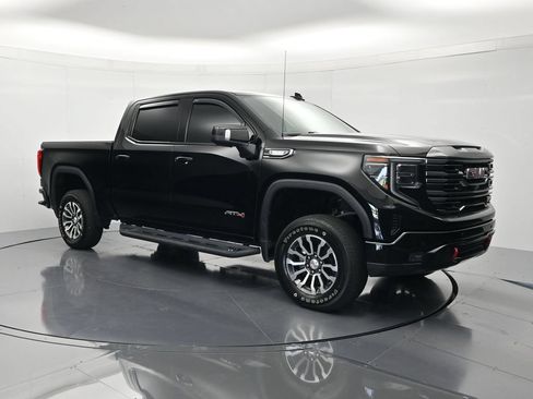 Used 2023 GMC Sierra 1500 AT4 AWD/4WD image 3
