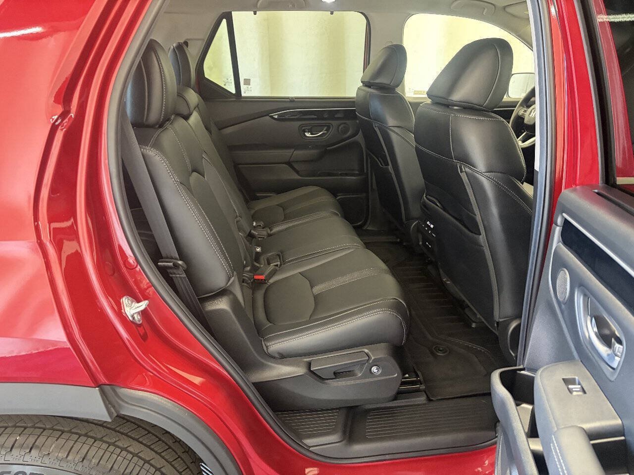 Used 2025 Honda Pilot Touring image 27