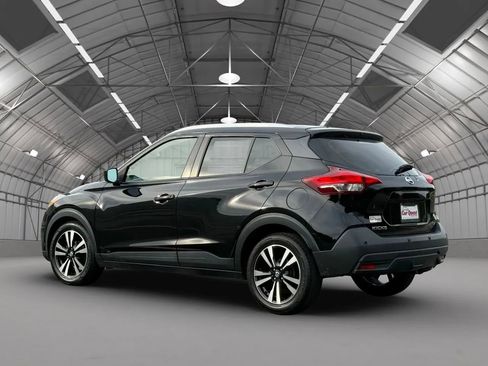 Used 2020 Nissan Kicks SV FWD image 5