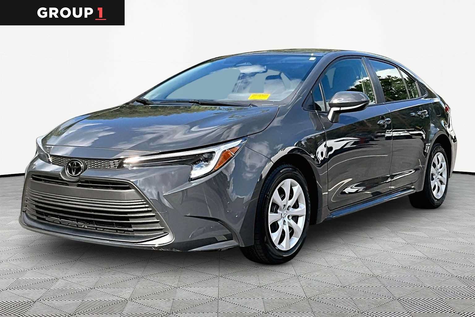 Used 2026 Toyota Corolla LE FWD image 1