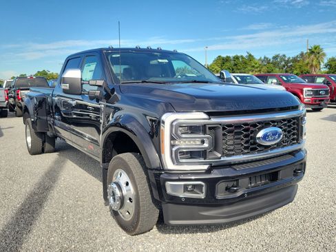 New 2026 Ford F450 Platinum w/ Platinum Plus Package image 2