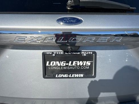 Used 2020 Ford Explorer XLT image 42