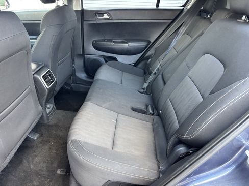 Used 2022 Kia Sportage LX image 18