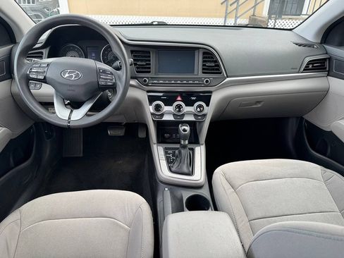 Used 2019 Hyundai Elantra SEL FWD image 15