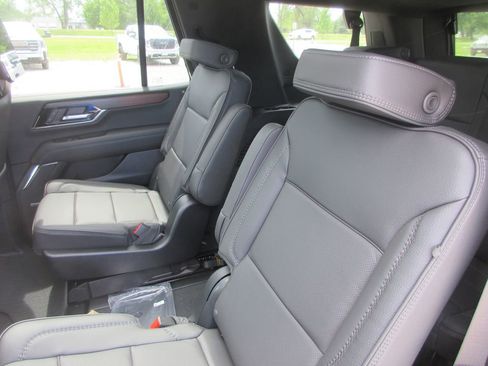 New 2026 GMC Yukon Denali image 12