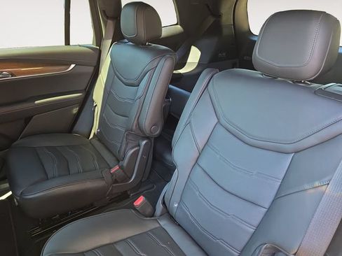 Certified 2025 Cadillac XT6 Sport w/ Platinum Package AWD/4WD image 13