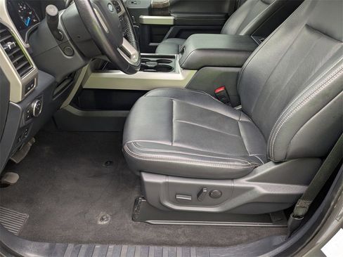 Used 2022 Ford F250 Lariat w/ Lariat Ultimate Package image 16