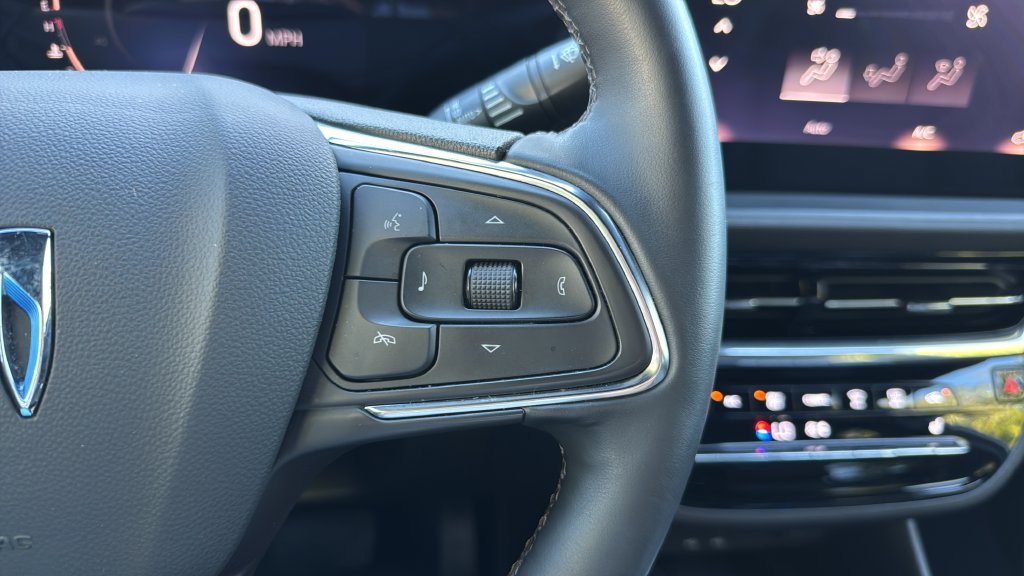 Used 2026 Buick Envista Avenir FWD image 21