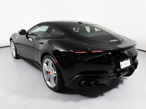 Used 2021 Ferrari Roma image 12