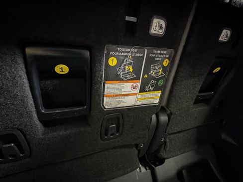 Used 2021 Toyota Sienna Limited FWD image 40