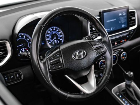 Used 2020 Hyundai Venue SEL w/ Convenience Package FWD image 13