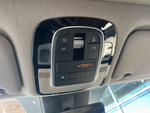 Used 2021 Hyundai Santa Fe Limited image 25