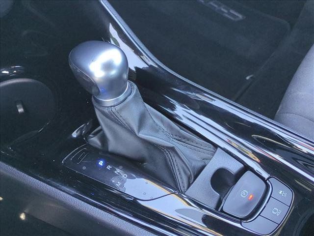 Used 2021 Toyota C-HR XLE FWD image 12