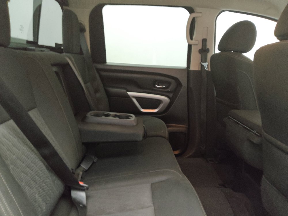 Used 2017 Nissan Titan SV AWD/4WD image 19