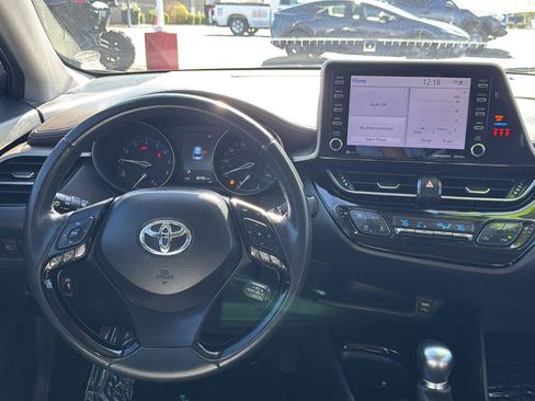 Used 2022 Toyota C-HR Limited image 10