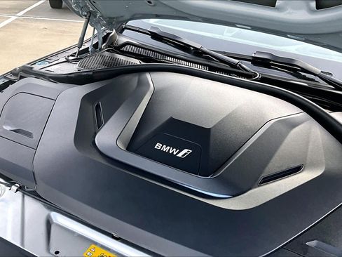 Used 2025 BMW i4 eDrive40 RWD image 32