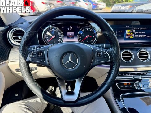 Used 2017 Mercedes-Benz E 300 4MATIC image 23