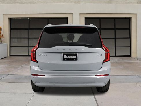 Certified 2026 Volvo XC90 B6 Core image 5