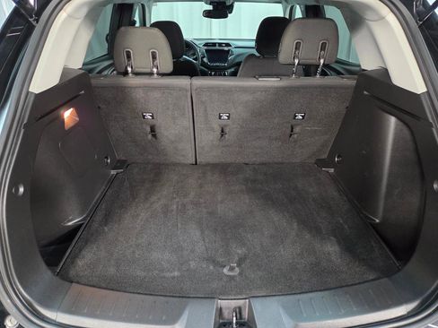 Used 2021 Chevrolet TrailBlazer LT w/ Convenience Package image 8