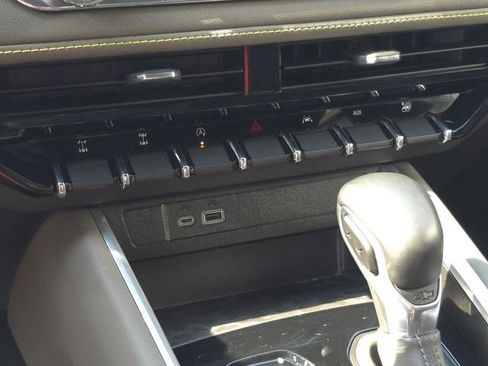 Used 2023 Chevrolet Colorado ZR2 image 15