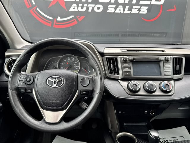 Used 2015 Toyota RAV4 LE AWD/4WD image 21