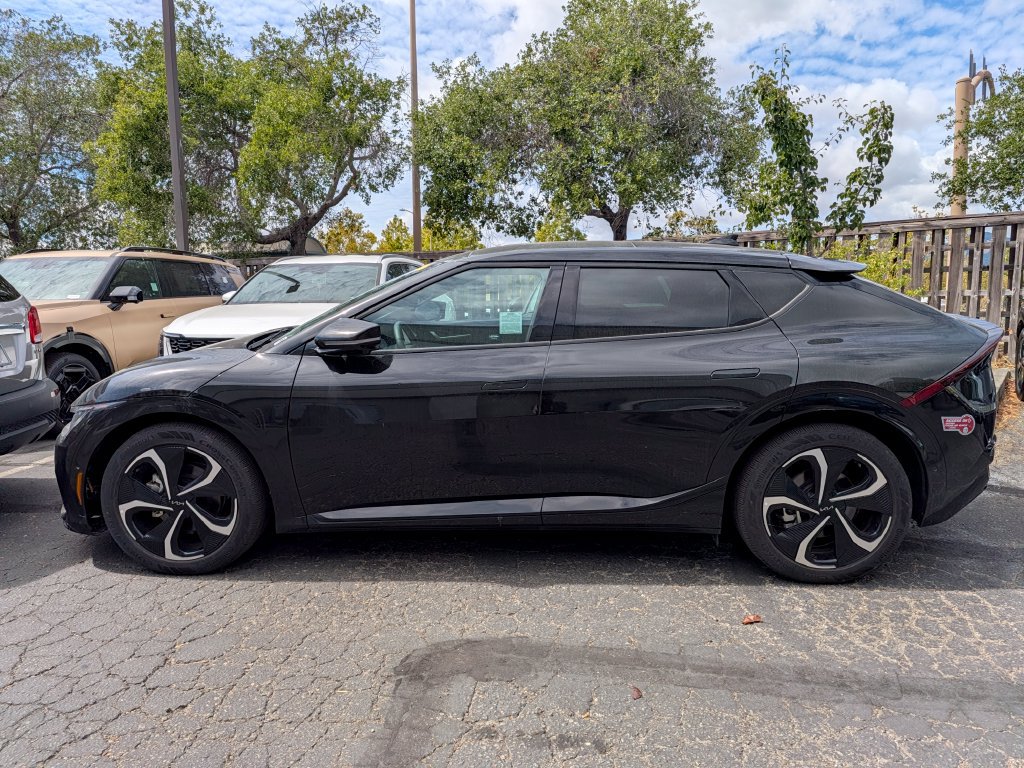 Used 2024 Kia EV6 GT-Line AWD/4WD image 2