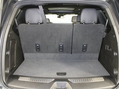 Used 2023 Chevrolet Tahoe Z71 w/ Luxury Package image 22