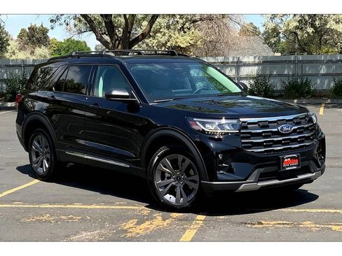 New 2025 Ford Explorer Active w/ Active Comfort Package image 2
