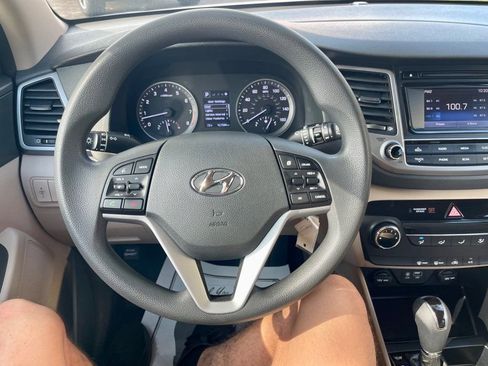 Used 2017 Hyundai Tucson SE image 14