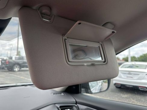 Used 2020 Nissan Rogue S FWD image 31