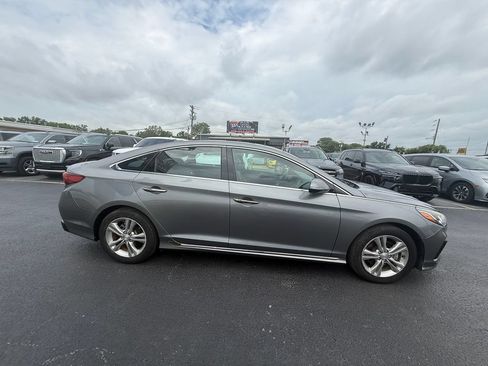 Used 2018 Hyundai Sonata Sport w/ Cargo Package FWD image 2