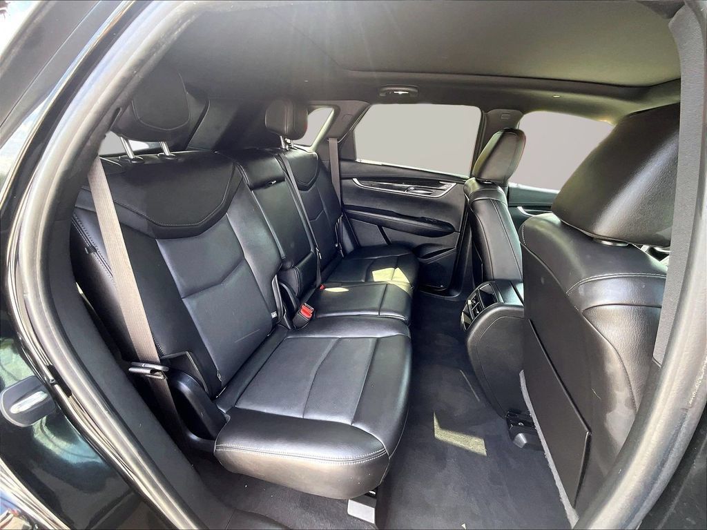 Used 2021 Cadillac XT5 Premium Luxury AWD/4WD image 25