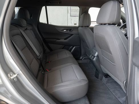 Used 2026 Chevrolet Equinox LT FWD image 38