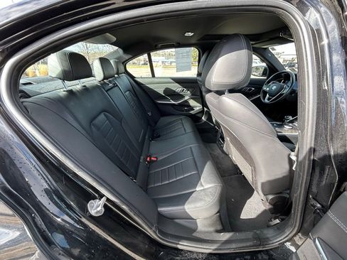 Used 2020 BMW 330i xDrive Sedan w/ Executive Package image 32
