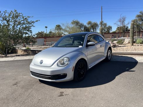 Used 2014 Volkswagen Beetle 1.8T image 7