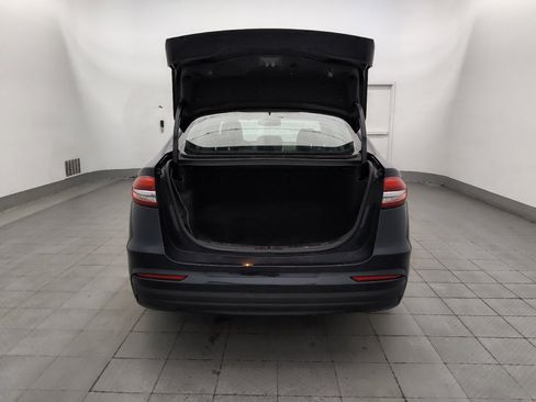 Used 2020 Ford Fusion SE FWD image 29