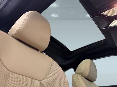 Certified 2023 BMW 230i 230i w/ Convenience Package image 15