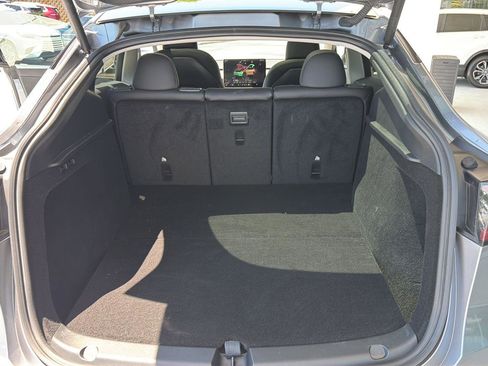 Used 2024 Tesla Model Y Long Range RWD image 31