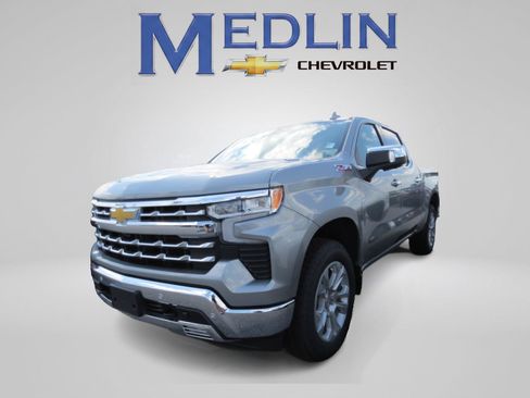 Used 2025 Chevrolet Silverado 1500 LTZ w/ Technology Package AWD/4WD image 3